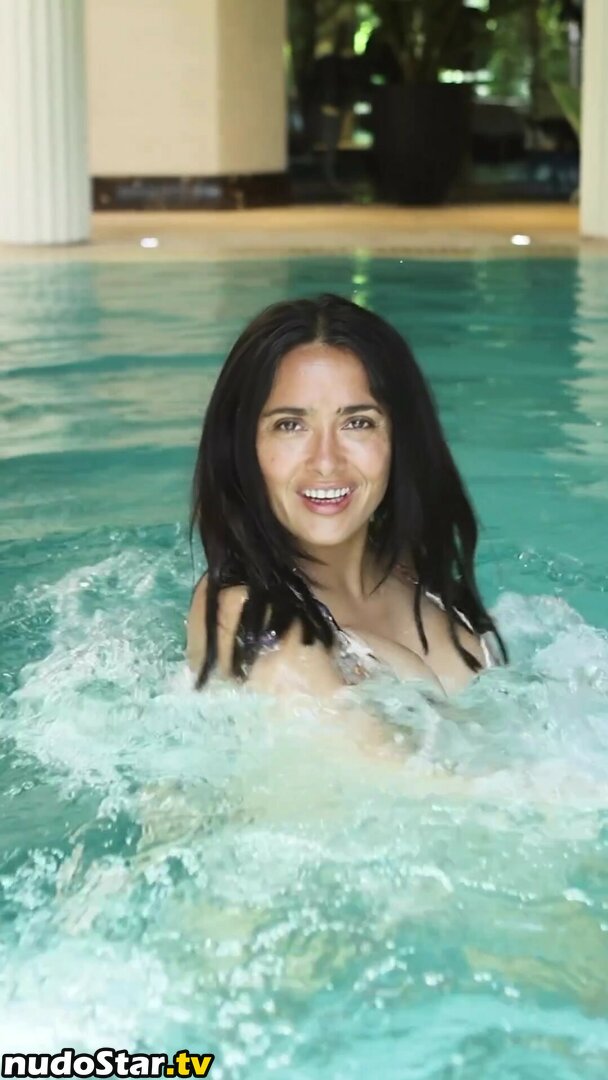 Salma Hayek / https: / salmahayek Foto Nua Vazada do OnlyFans #1507